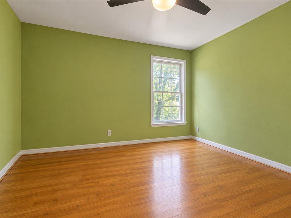 1727 Whittier Avenue Property Photo 21