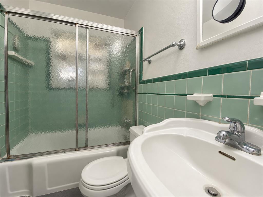 1727 Whittier Avenue Property Photo 22