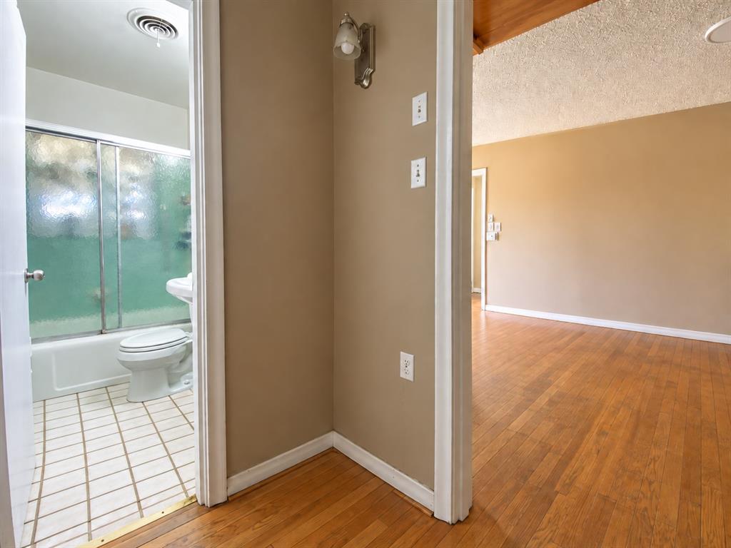 1727 Whittier Avenue Property Photo 23
