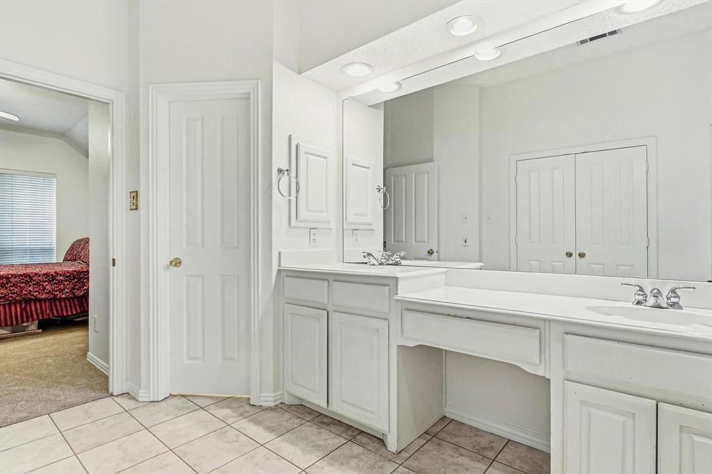2900 Woodhaven Drive Property Photo 18