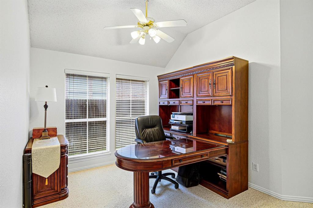 2900 Woodhaven Drive Property Photo 20