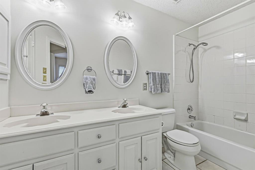 2900 Woodhaven Drive Property Photo 22