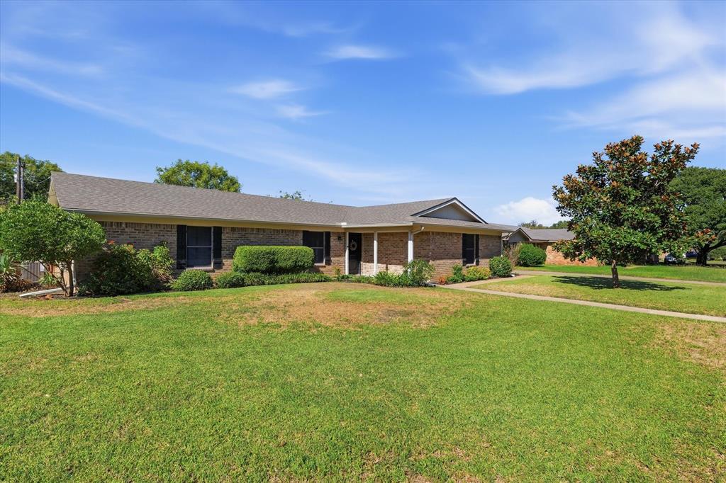 213 Travis Lane Property Photo 4