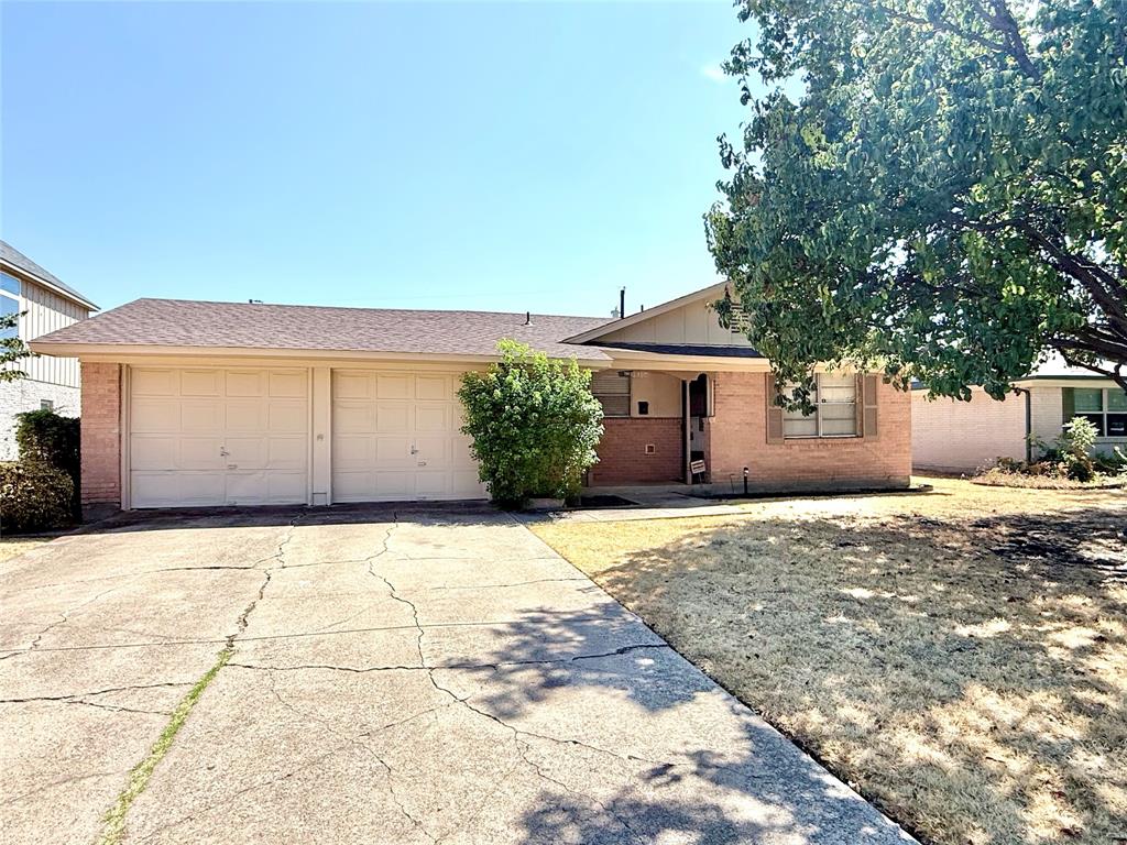 1310 Hampshire Lane Property Photo 1