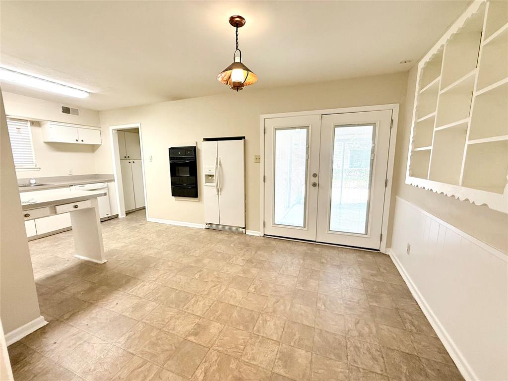1310 Hampshire Lane Property Photo 6