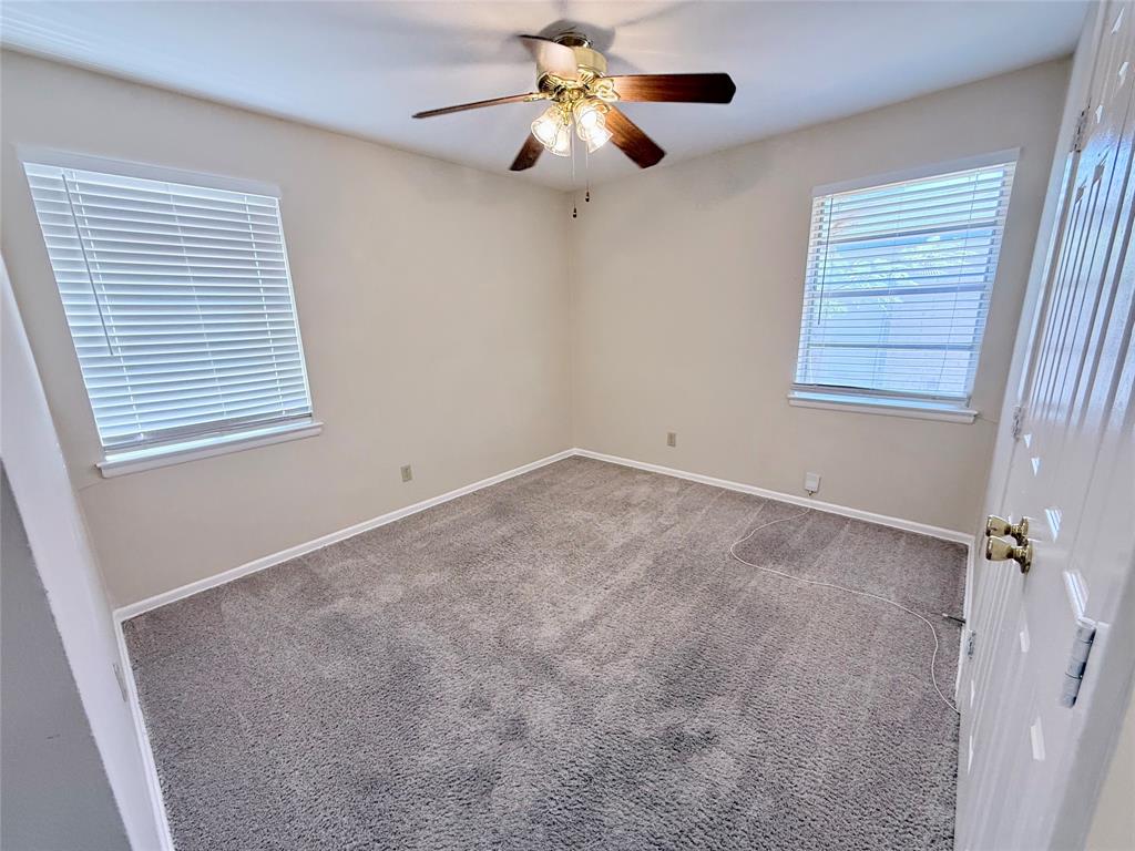 1310 Hampshire Lane Property Photo 10