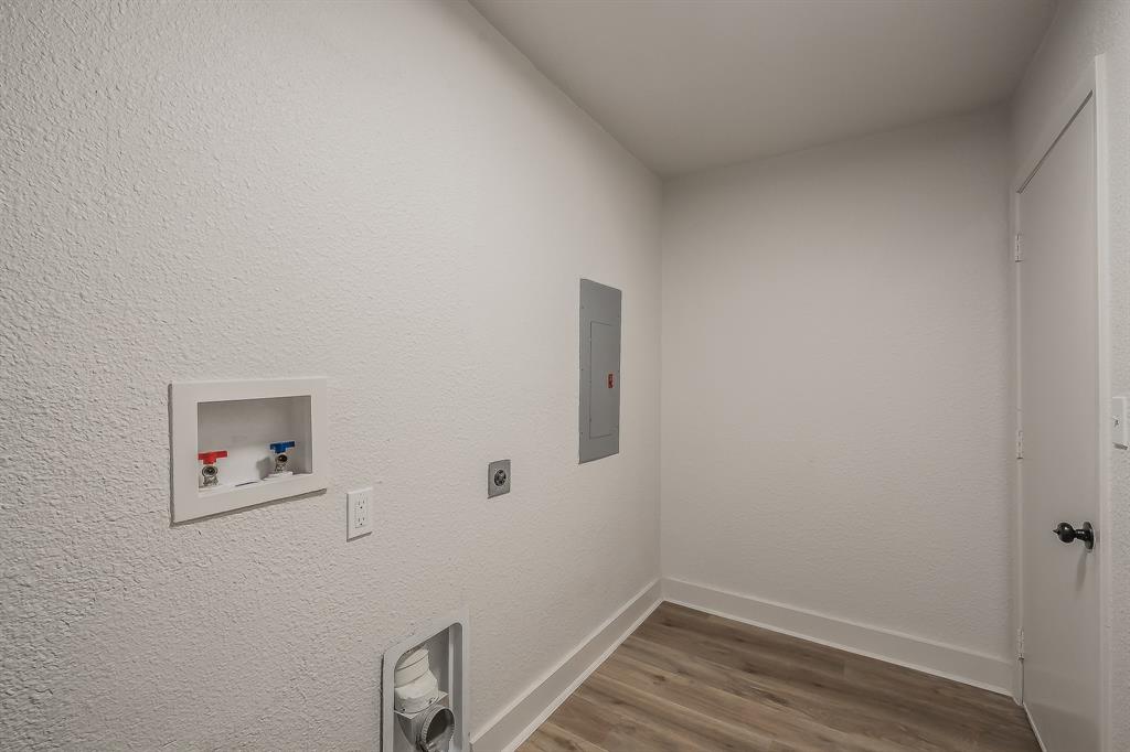 7117 Payte Lane Property Photo 8