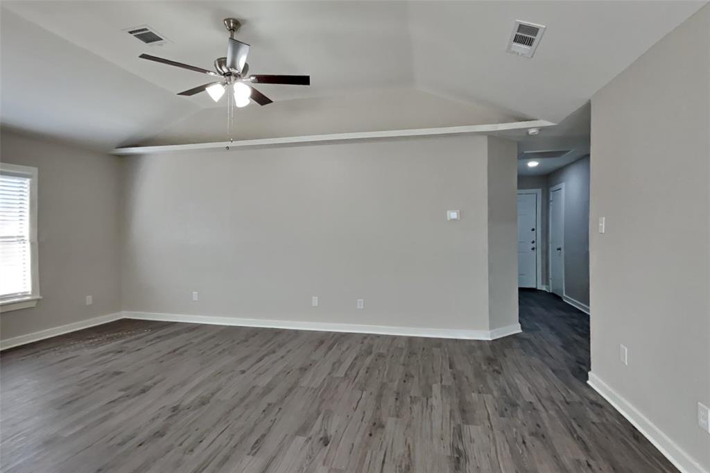 4112 Nandina Court Property Photo 2