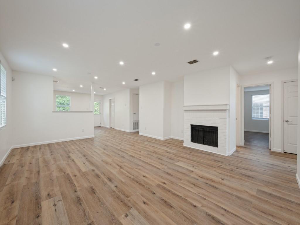 605 Rocky Springs Drive Property Photo 4