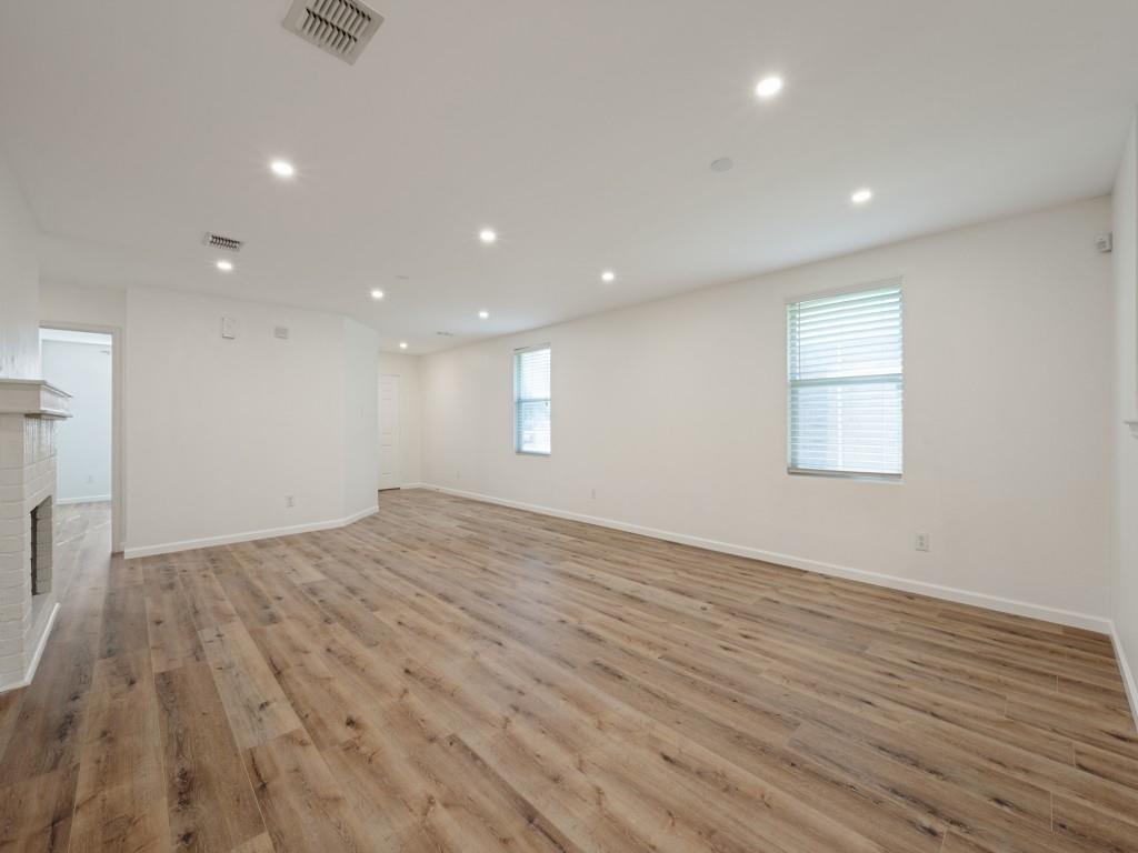605 Rocky Springs Drive Property Photo 5