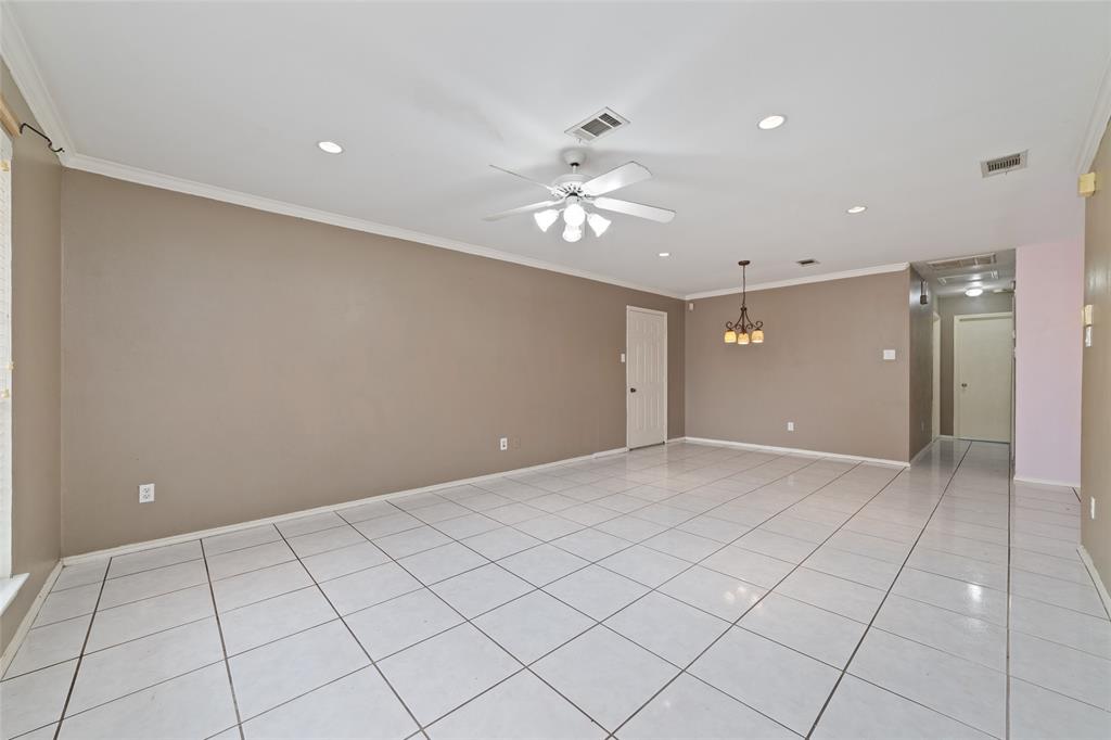 3306 Garrison Court Property Photo 4