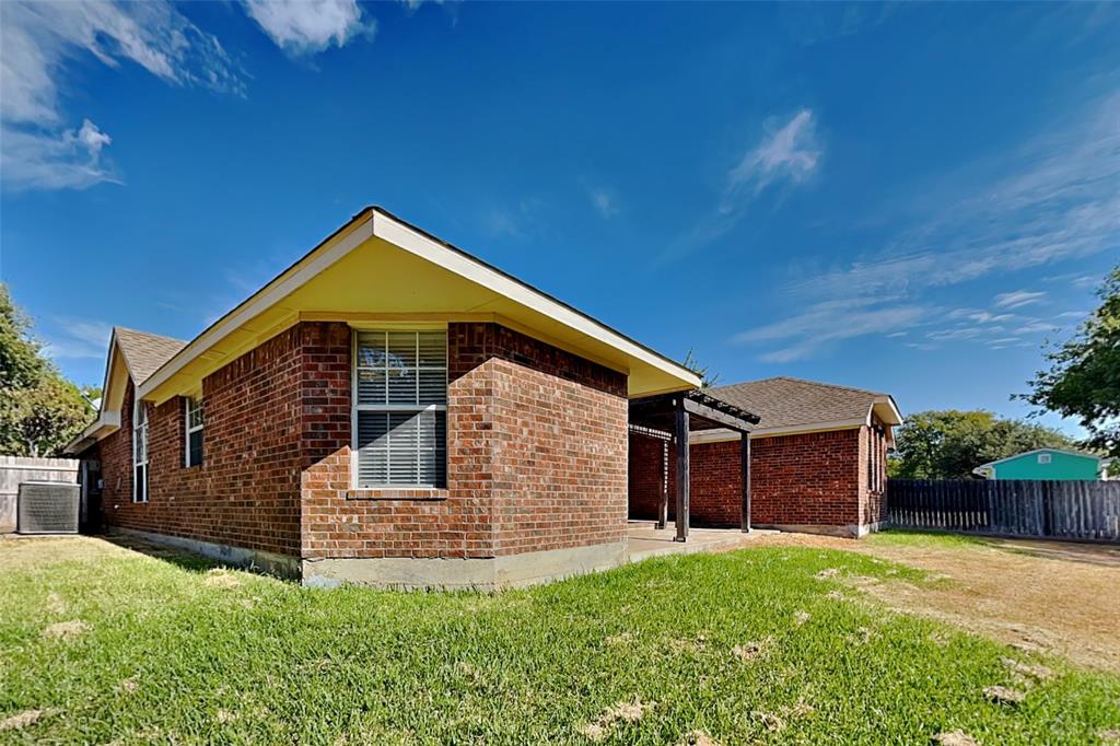 310 Village Trail Court Property Photo 17