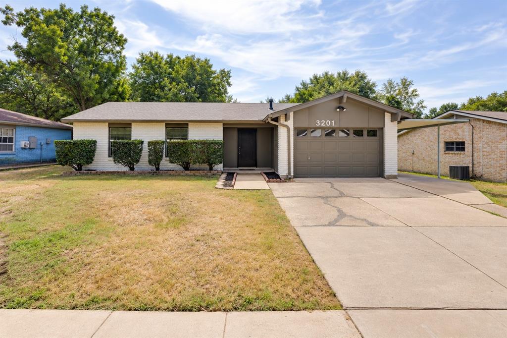3201 Winderemere Drive Property Photo 1