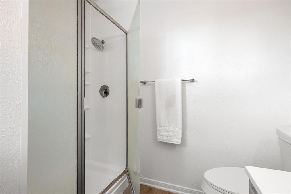 3201 Winderemere Drive Property Photo 11
