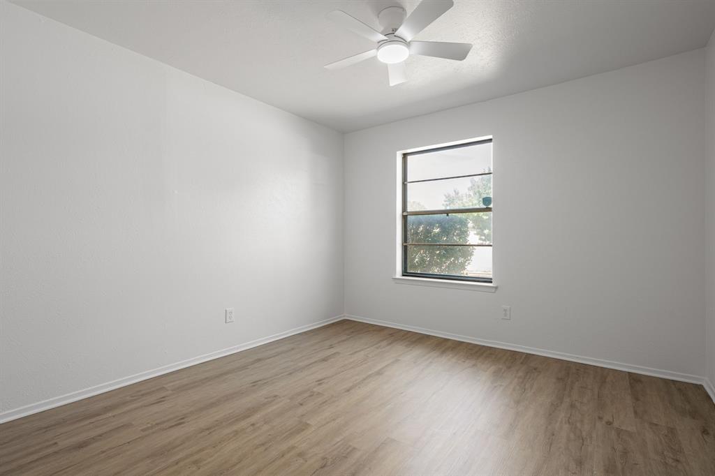 3201 Winderemere Drive Property Photo 12