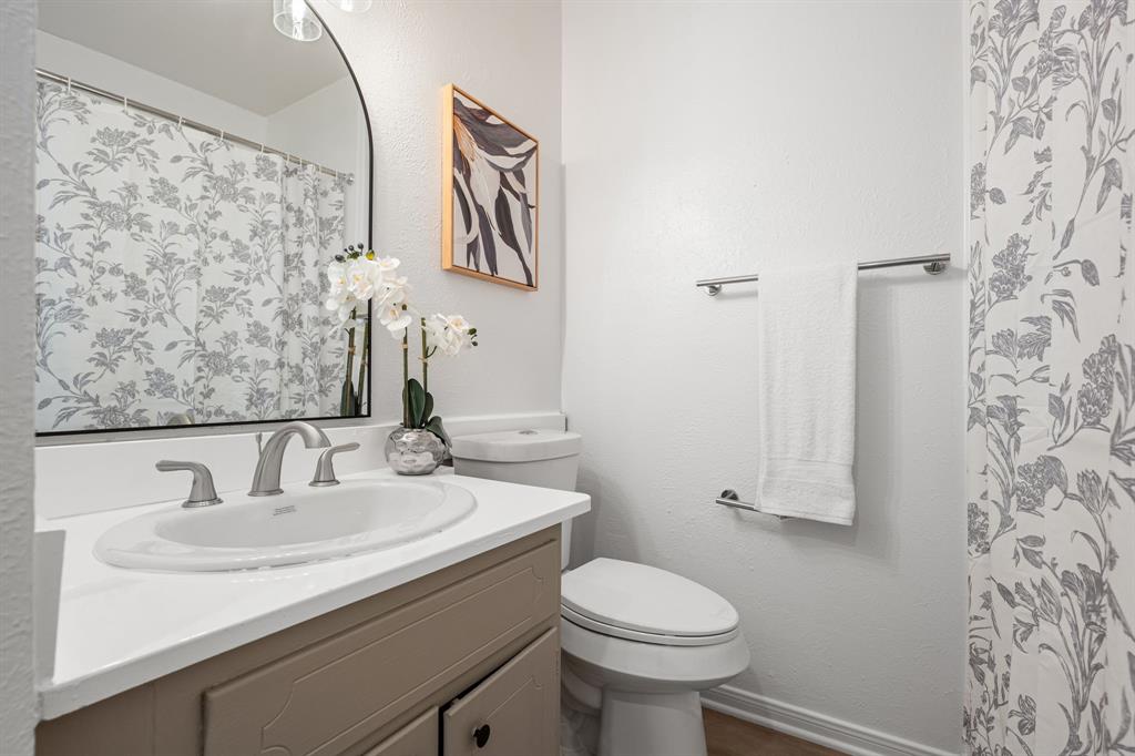 3201 Winderemere Drive Property Photo 13