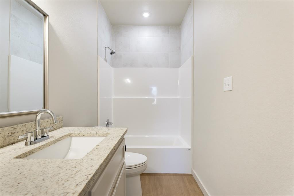 2325 Meadowbrook Drive Property Photo 21