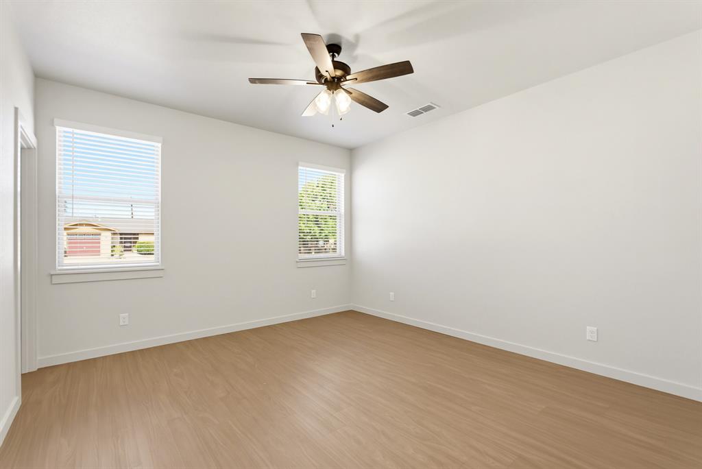2325 Meadowbrook Drive Property Photo 26