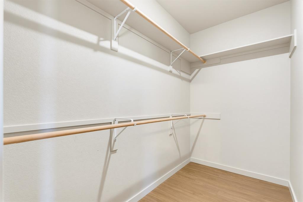 2325 Meadowbrook Drive Property Photo 30