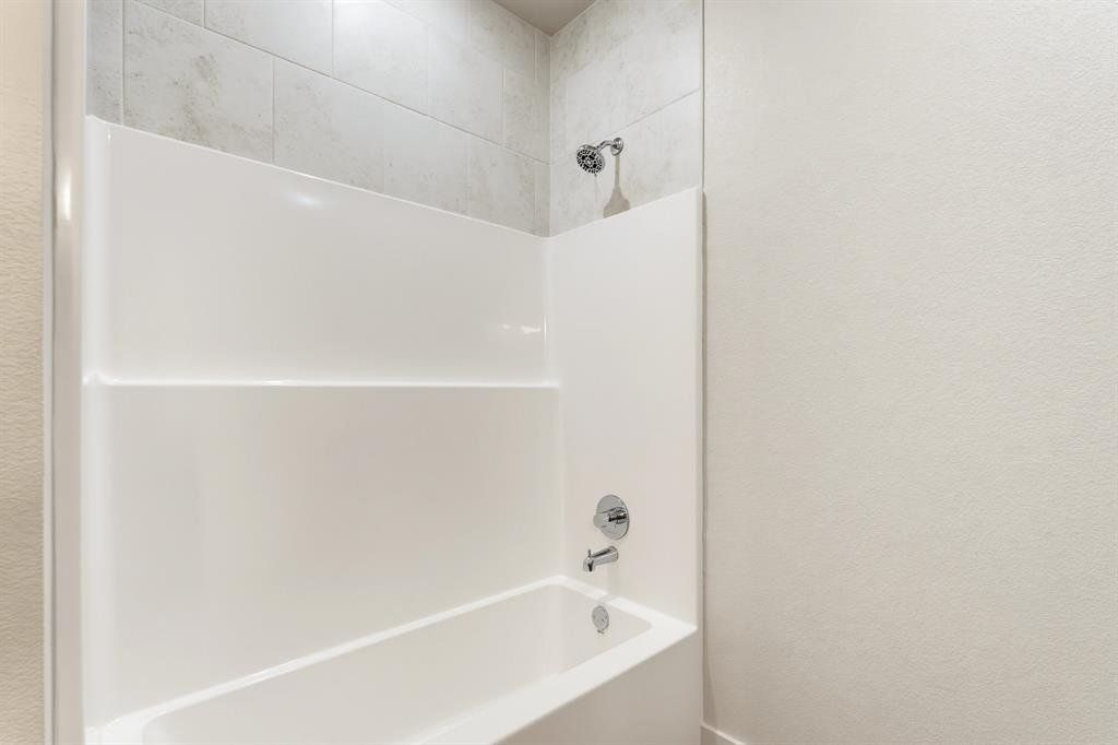 2325 Meadowbrook Drive Property Photo 32