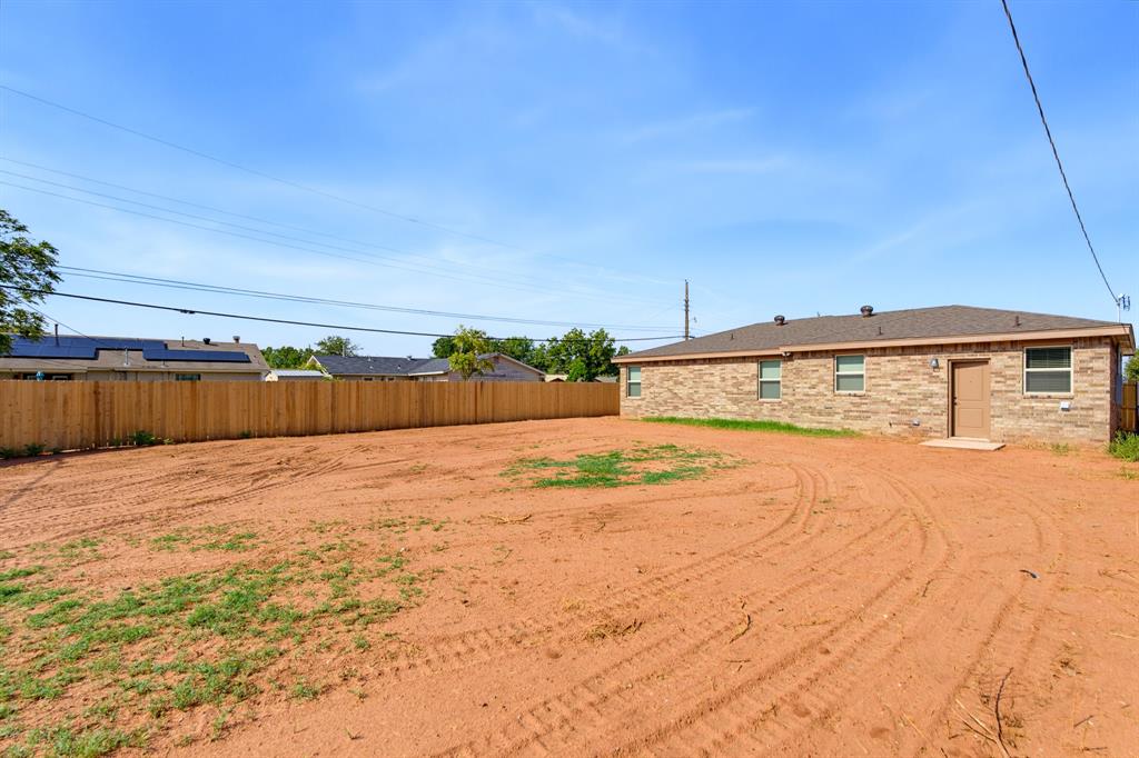 2325 Meadowbrook Drive Property Photo 35