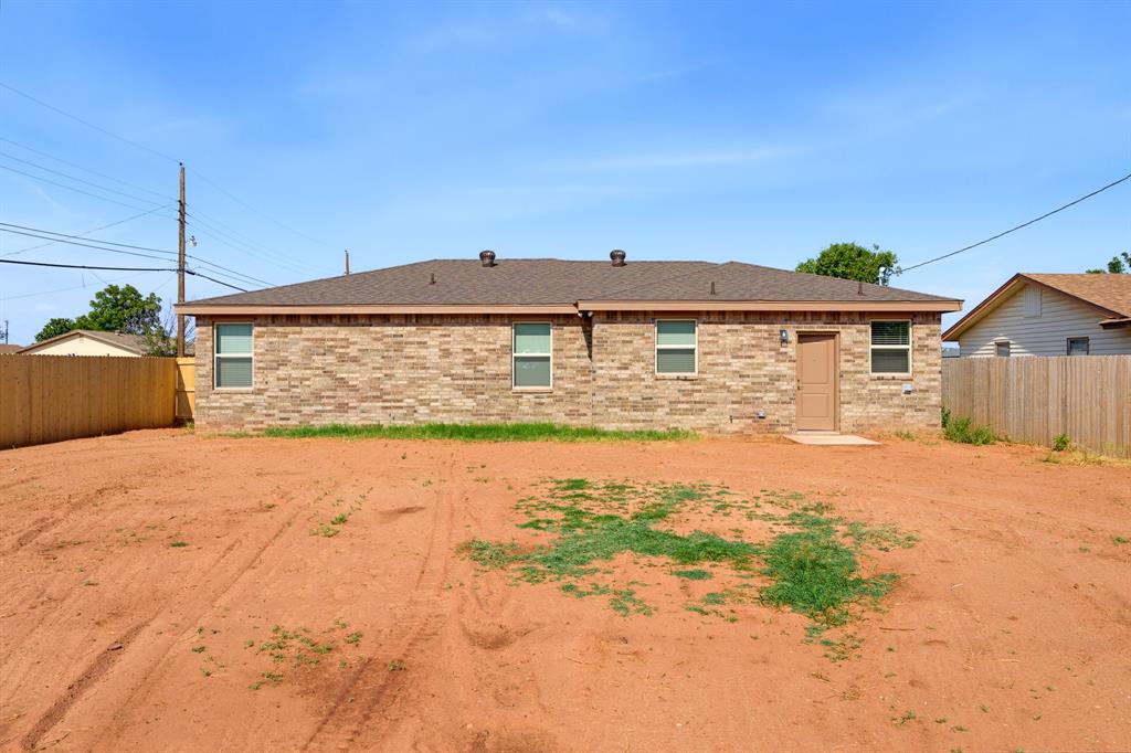 2325 Meadowbrook Drive Property Photo 36