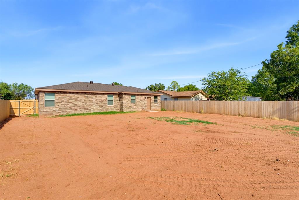 2325 Meadowbrook Drive Property Photo 37