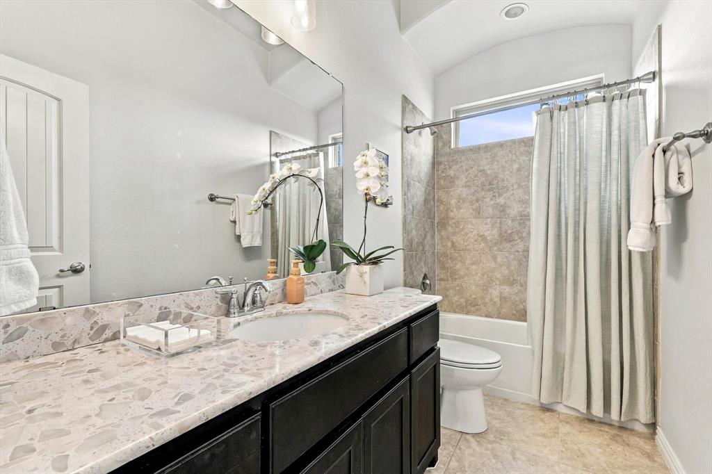 2027 San Marino Lane Property Photo 11