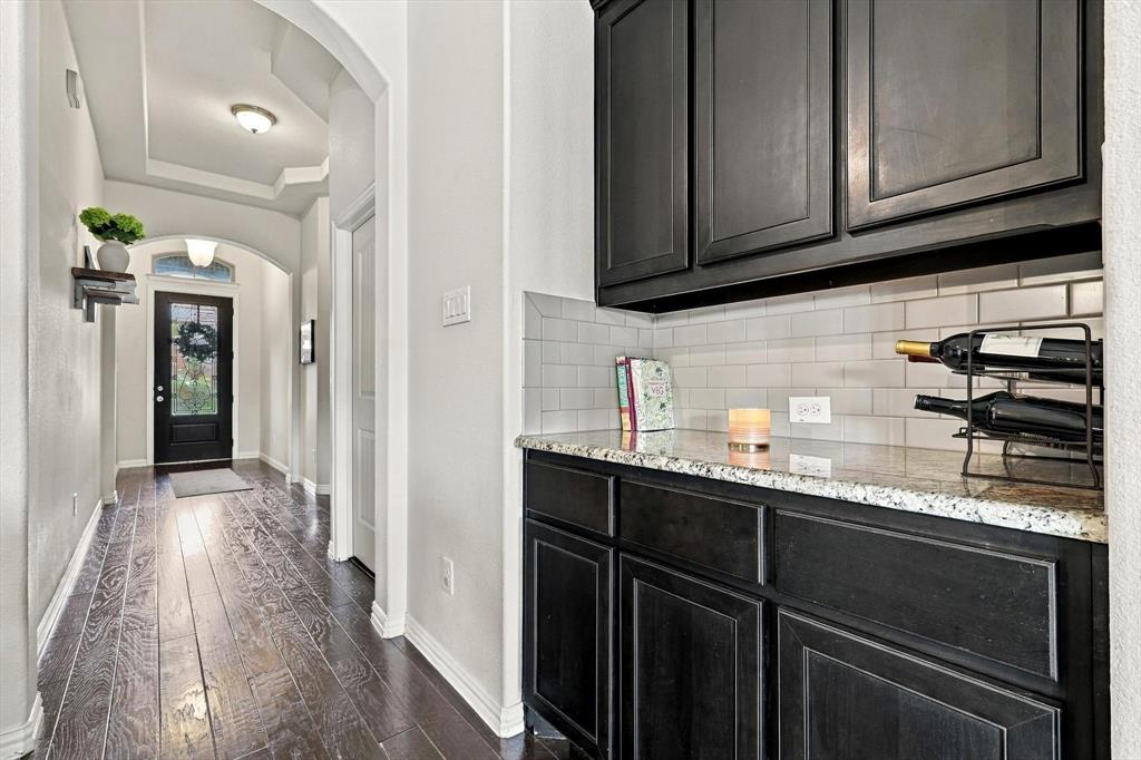 2027 San Marino Lane Property Photo 17
