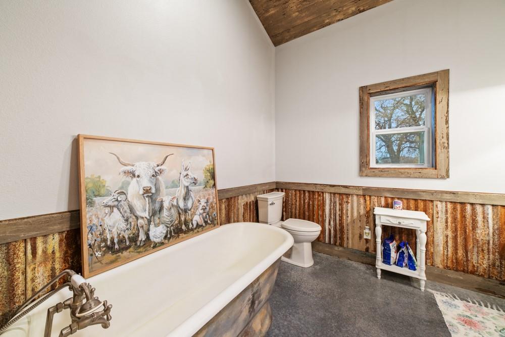 355 County Road 144 Property Photo 12