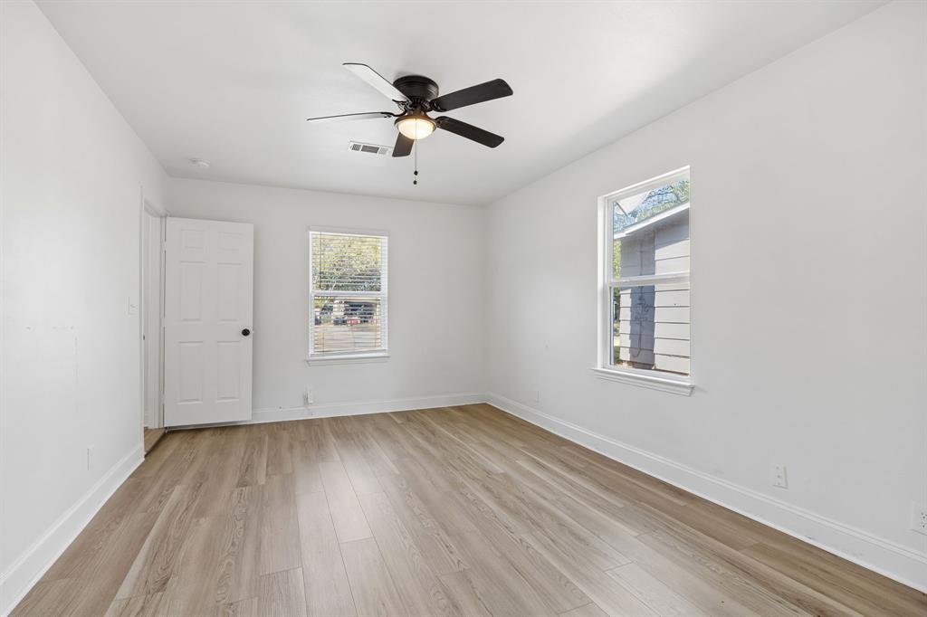 820 Grande Drive Property Photo 12