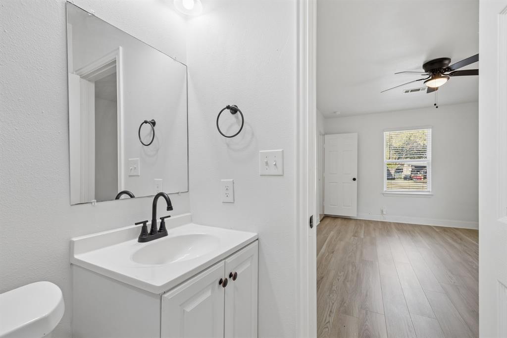 820 Grande Drive Property Photo 14