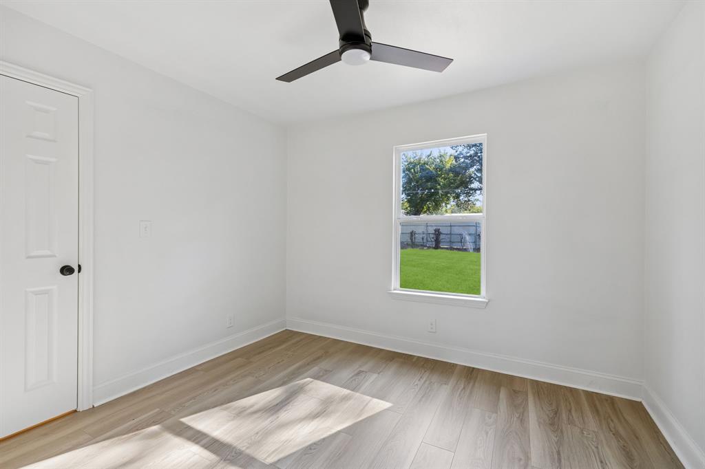 820 Grande Drive Property Photo 16