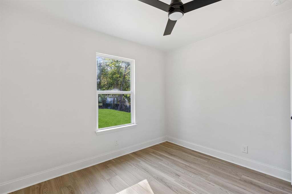 820 Grande Drive Property Photo 17