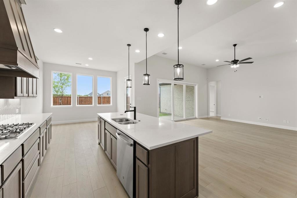 2125 Wickersham Road Property Photo 4