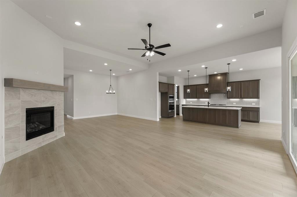2125 Wickersham Road Property Photo 6