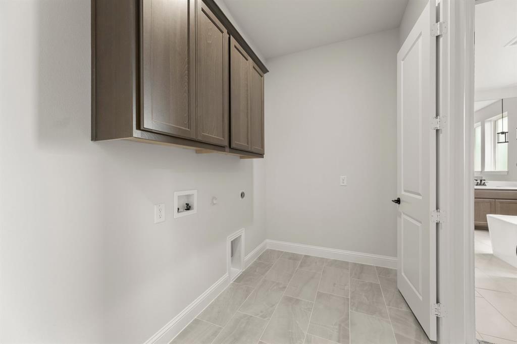 2125 Wickersham Road Property Photo 23