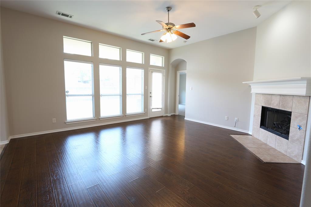 1534 Steamboat Trail Property Photo 3