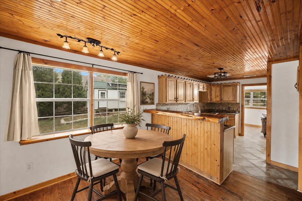 5650 Point Lavista Property Photo 11