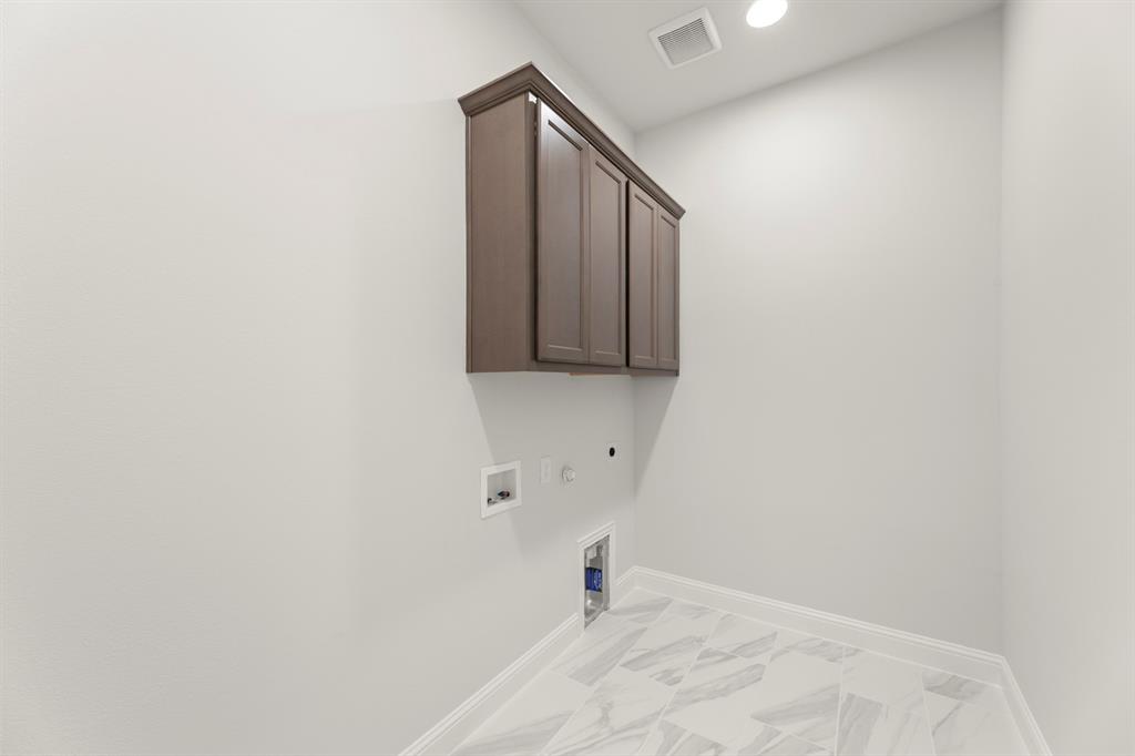 2129 Wickersham Road Property Photo 23