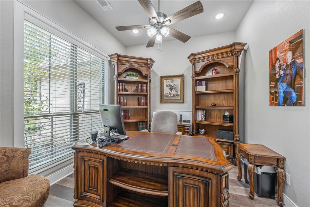 14486 Meadow Glen Property Photo 4