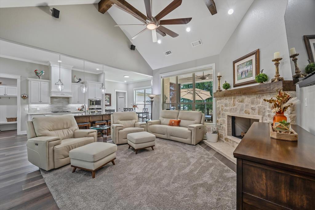 14486 Meadow Glen Property Photo 6