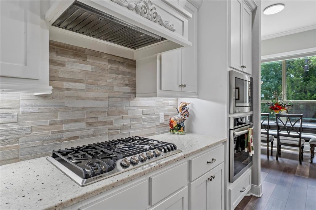 14486 Meadow Glen Property Photo 11