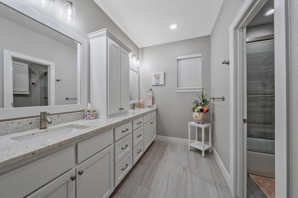 14486 Meadow Glen Property Photo 22