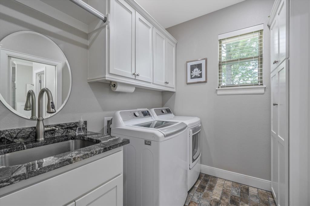 14486 Meadow Glen Property Photo 28