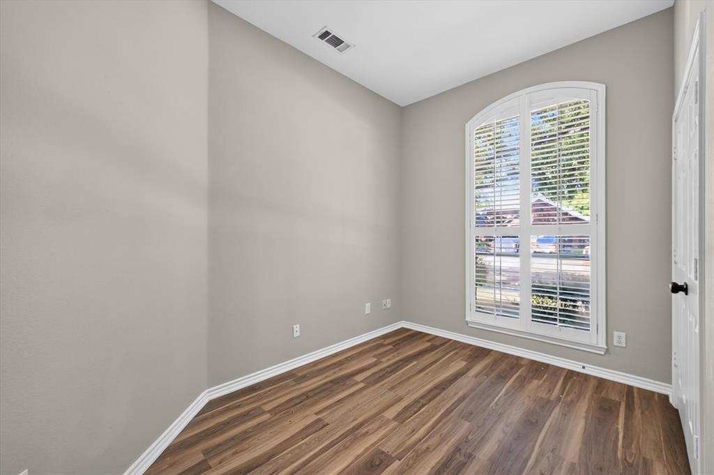 2503 Windgate Lane Property Photo 9