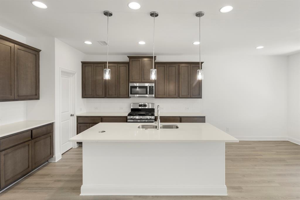 3103 Goldfinch Drive Property Photo 2