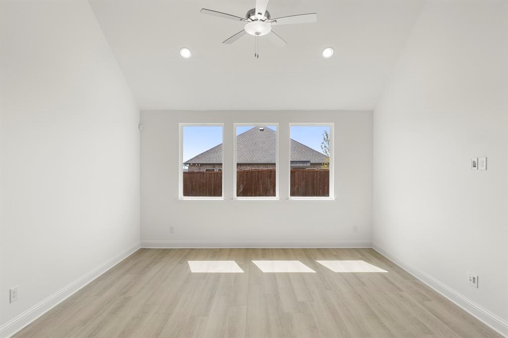 3103 Goldfinch Drive Property Photo 7