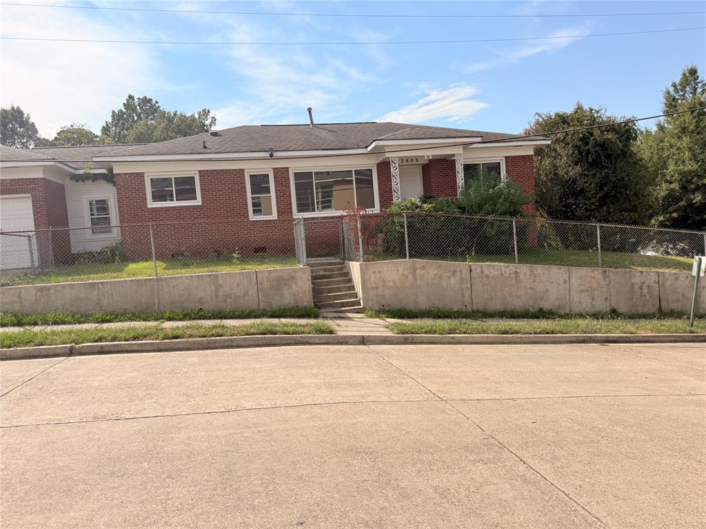 2803 Ashton Street Property Photo 1