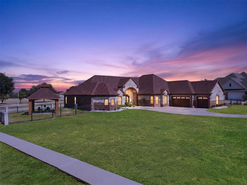 2521 Garrett Court Property Photo 1
